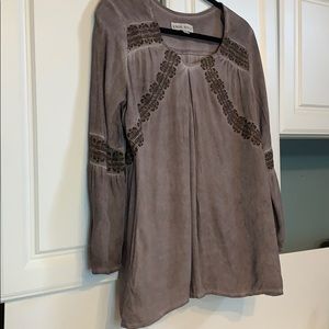 Knox Rose Boho Small Gray shirt